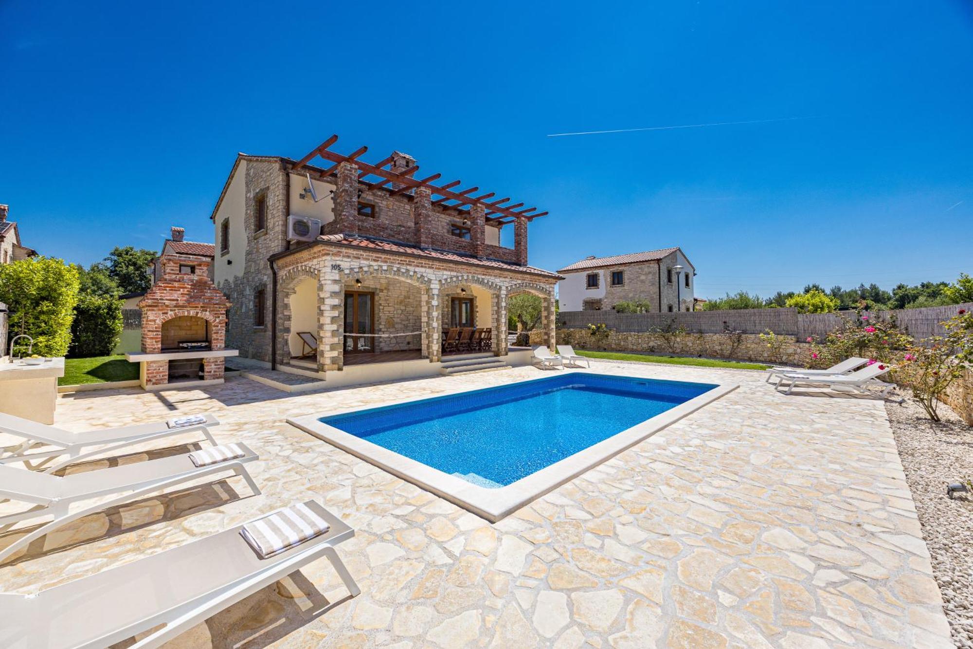Villa Brioni With Pool By Rentistra Cabrunici Экстерьер фото